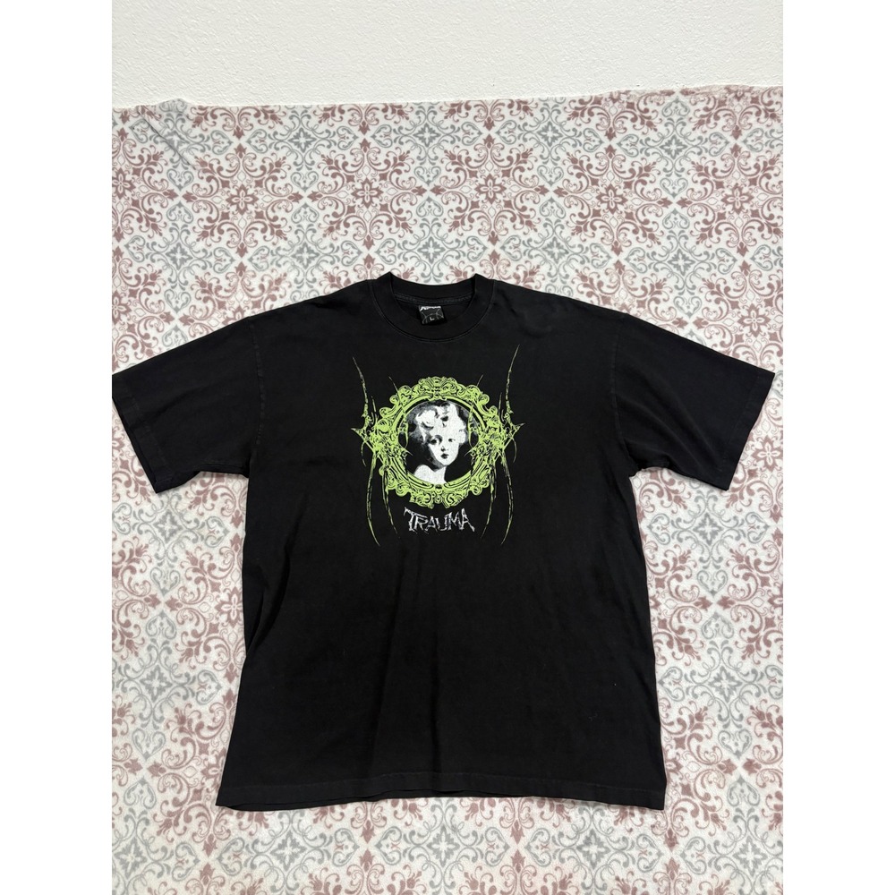 Trauma Graphic T-Shirt Mens Large Black Neon Green Portrait Streetwear Tee